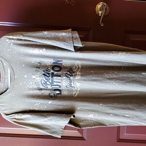Southern Bliss acid wash tan/ olive Beth Dutton SS Tee XXL